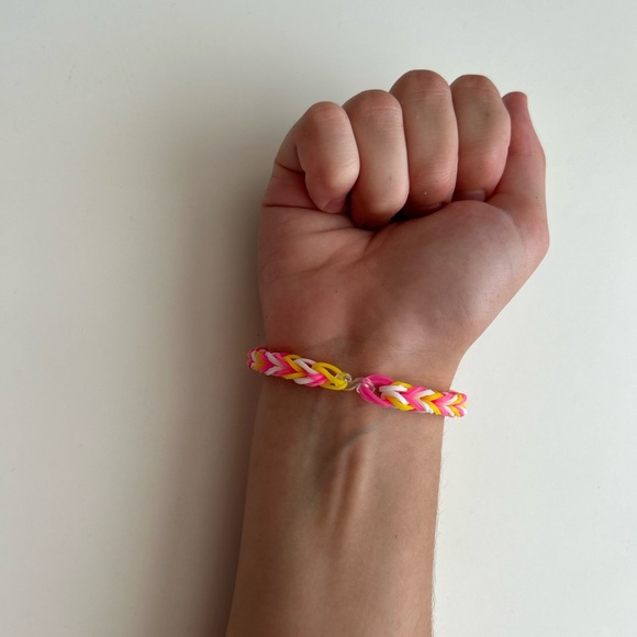Fishtail Loom Bracelet - Picture 3 of 3
